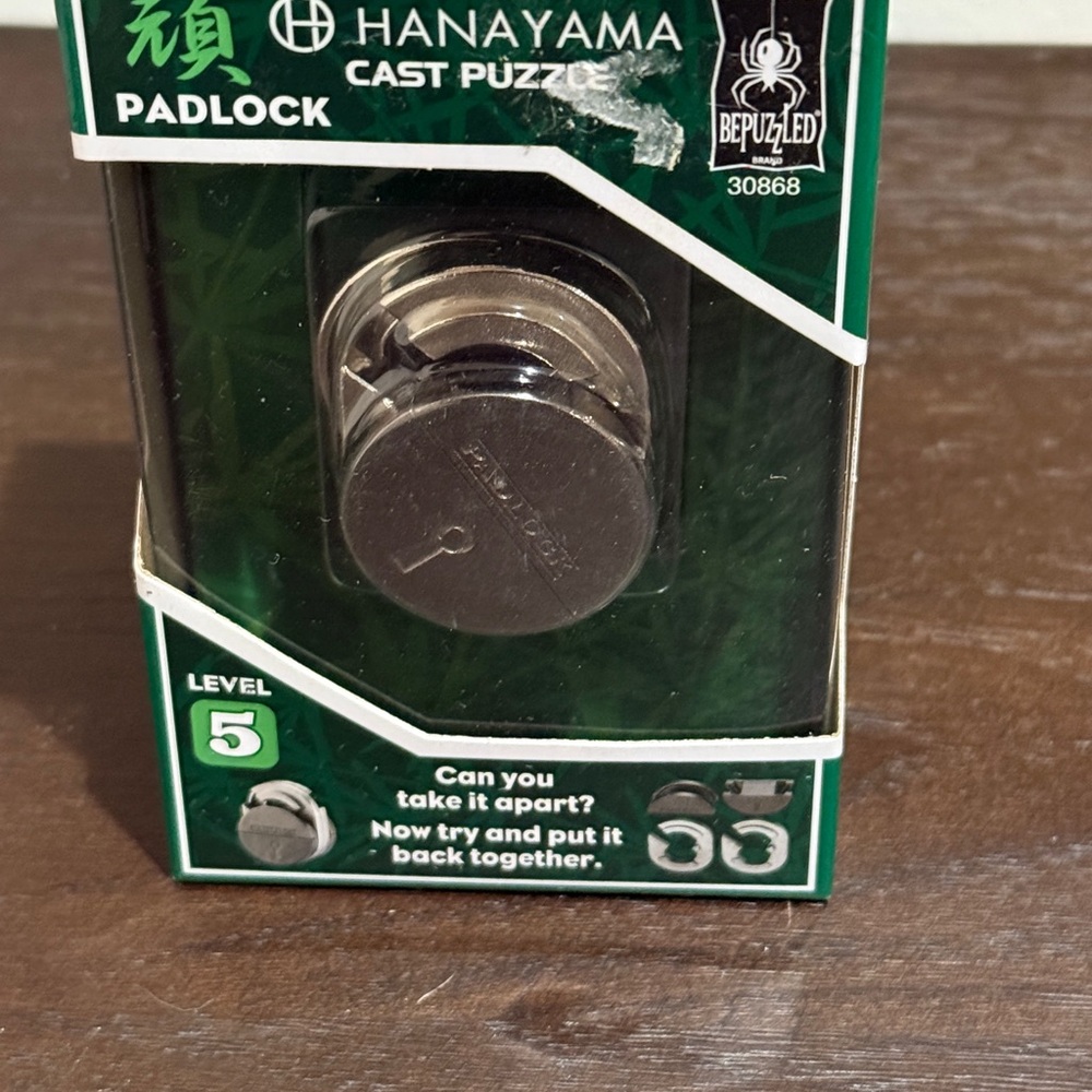 NEW. Hanayama Cast Puzzle Padlock. 12+ Level 5 Difficulty! - Picture 6 of 7
